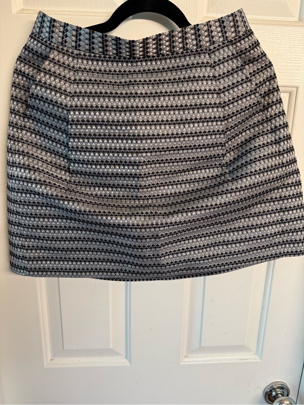 BCBGMaxAzria Black and Gray Textured Mini Skirt - Picture 4 of 5
